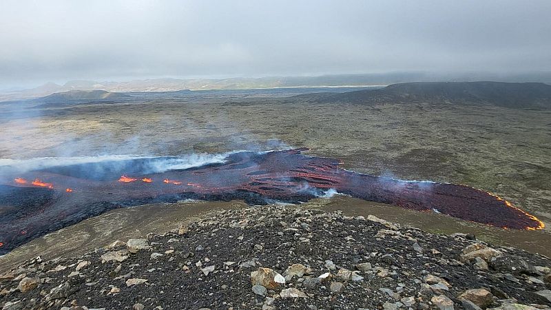 Islandia registra una erupción volcánica en la península de Reykjanes, a escasos kilómetros de la capital