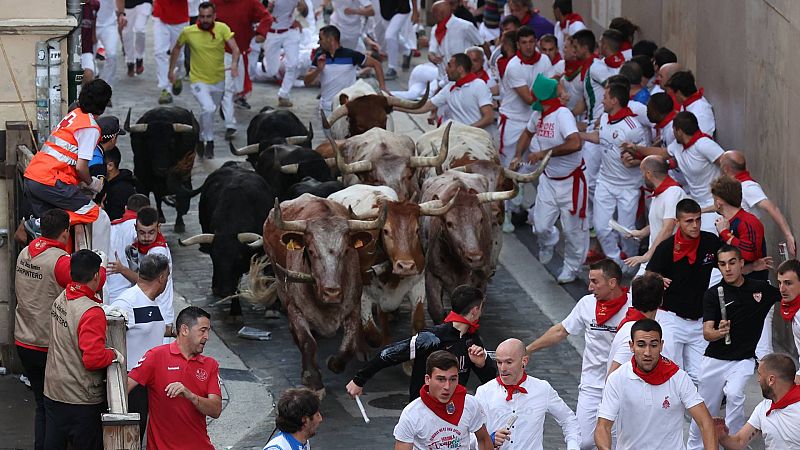 Sexto encierro de San Fermn 2023 vibrante y vertiginoso con una veloz manada de Jandilla