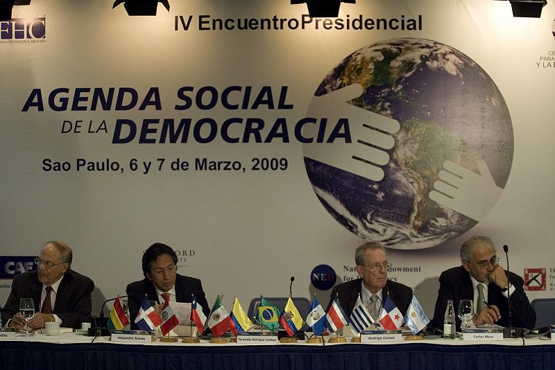 Doce ex presidentes iberoamericanos suscriben una agenda social para América Latina