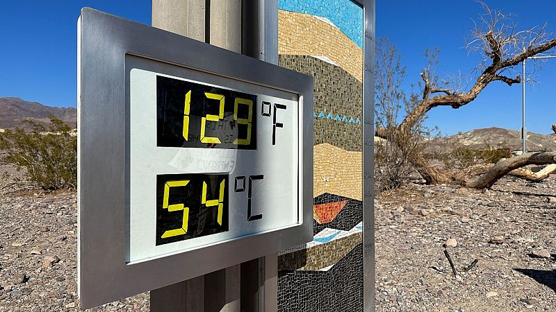El Valle de la Muerte se llena de turistas ante la posibilidad de alcanzar la temperatura récord de la Tierra