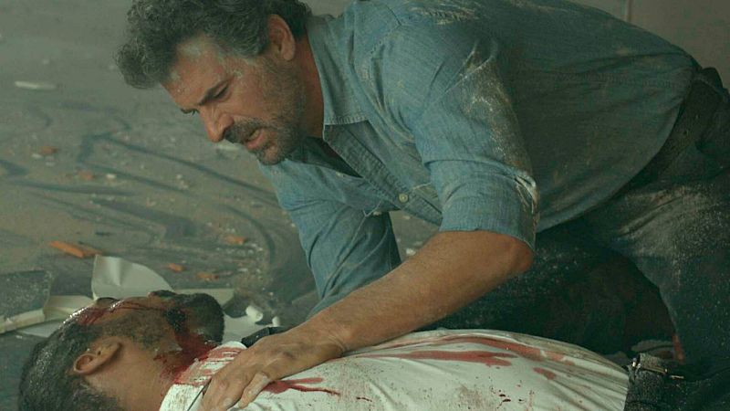 Rodolfo Sancho en 'Delfines de plata', un comisario que "se salta las órdenes del ministro"