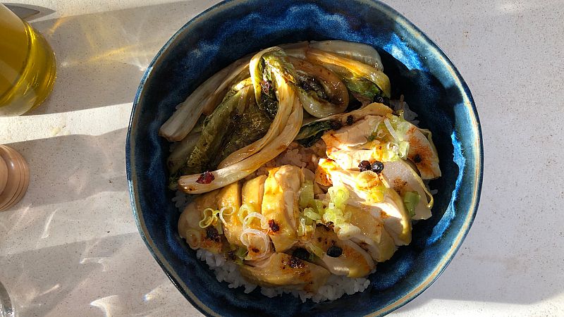 Receta de Mar�a Lo: pollo blanco chino con lechuga a la sart�n