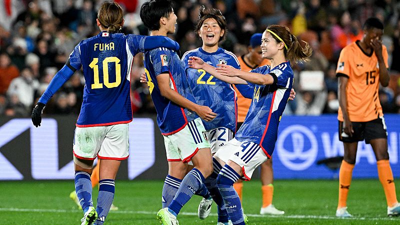 Japón golea a Zambia y se pone primera en el grupo de España
