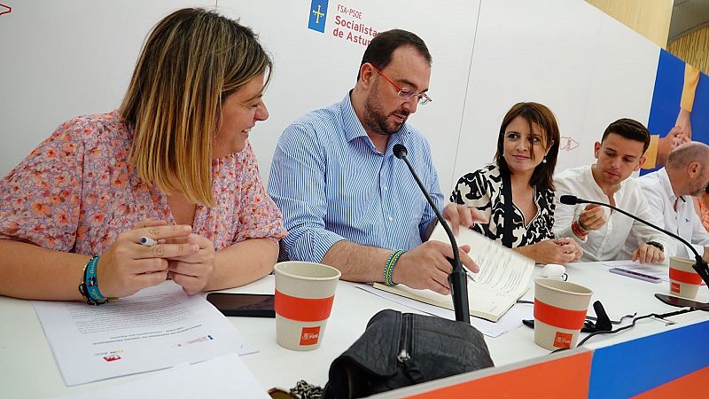 El PSOE e IU cierran un preacuerdo para formar un gobierno de coalición en Asturias