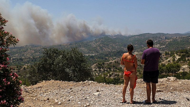 Los incendios devoran el Mediterráneo: "Es el tráiler de la película en la que vamos a vivir el resto de nuestra vida"