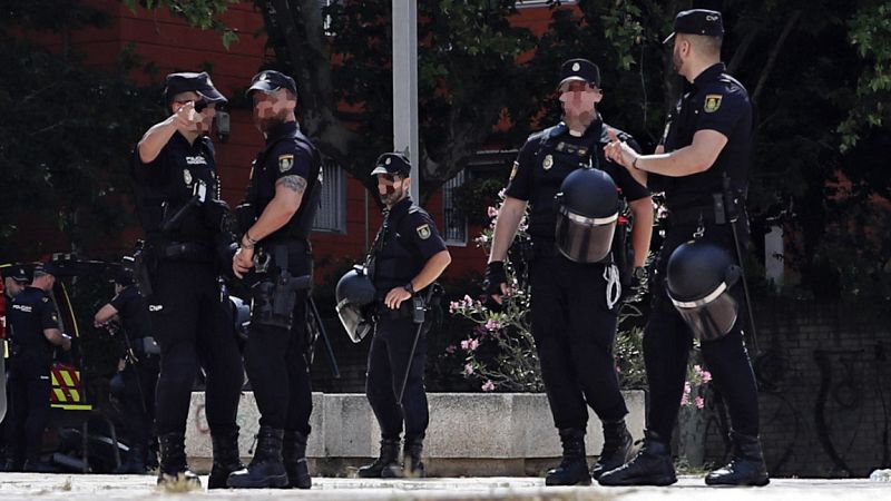 Detenidas 17 personas en una operacin contra el amao de partidos en Melilla y Granada