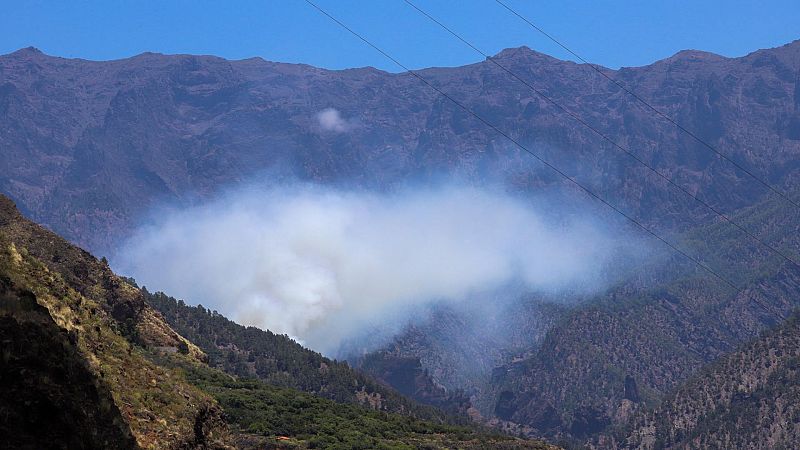 Se reactiva el incendio de La Palma en el Parque Nacional de La Caldera de Taburiente