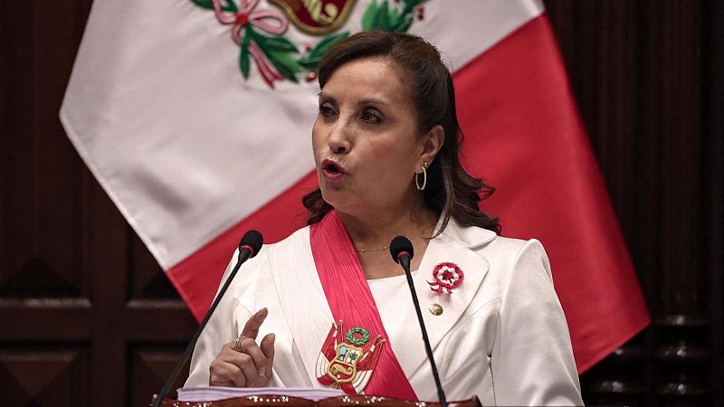La presidenta de Perú pedirá al Congreso poderes legislativos para combatir la inseguridad en medio de nuevas protestas