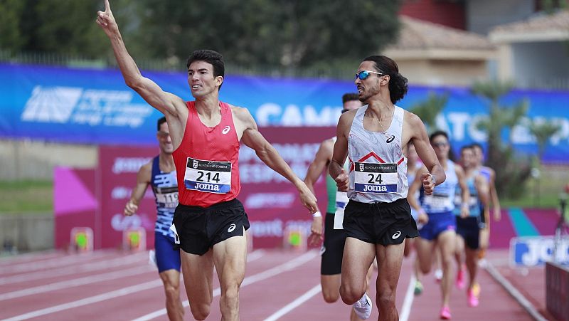 Adel Mechaal se impone a Mo Katir en una grandísima final del 1500 del Campeonato de España de atletismo