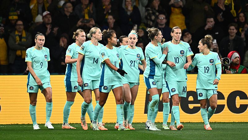 Australia golea a Canadá y se mete en octavos; Nigeria pasa como segunda