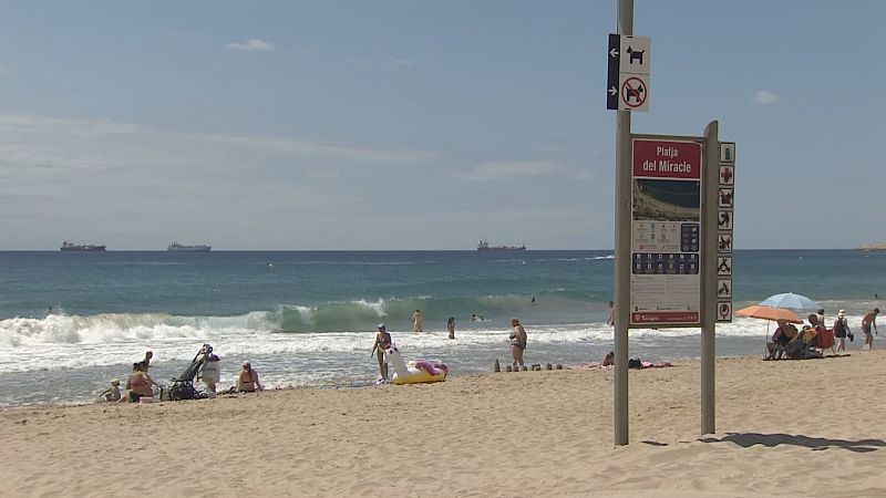 Tarragona vol evitar que la platja del Miracle continuï com a punt negre dels ofegaments