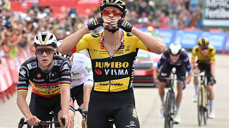 Doblete de Jumbo en Xorret de Catí: Roglic gana la etapa y Kuss, nuevo líder de La Vuelta