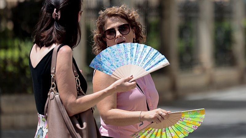 El calor pone en riesgo a cuatro comunidades, con Andalucía y Extremadura por encima de los 40 grados