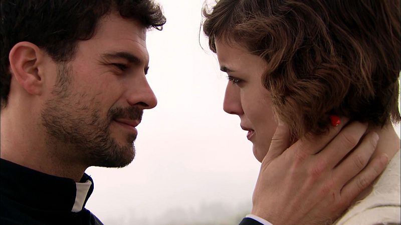 Así se conocieron y enamoraron Ángel y Victoria en 'La señora'