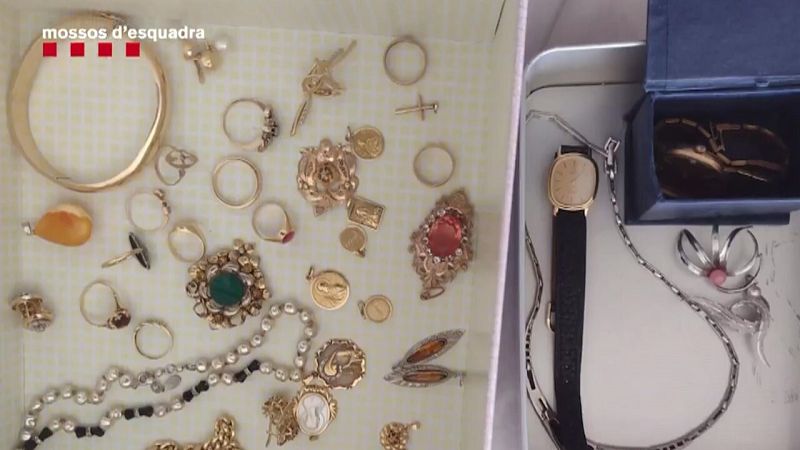 Detinguts quatre lladres que feien servir el mètode de l'abraçada amorosa