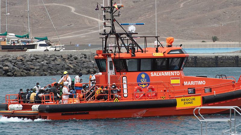 Salvamento Marítimo rescata a 887 migrantes en Canarias en los últimos cinco días
