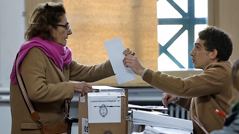 Argentina celebra unas primarias clave para definir el rumbo de la carrera presidencial