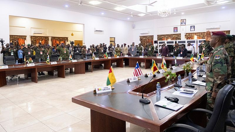 Los líderes de África occidental, dispuestos a intervenir en Níger "si todo lo demás falla"