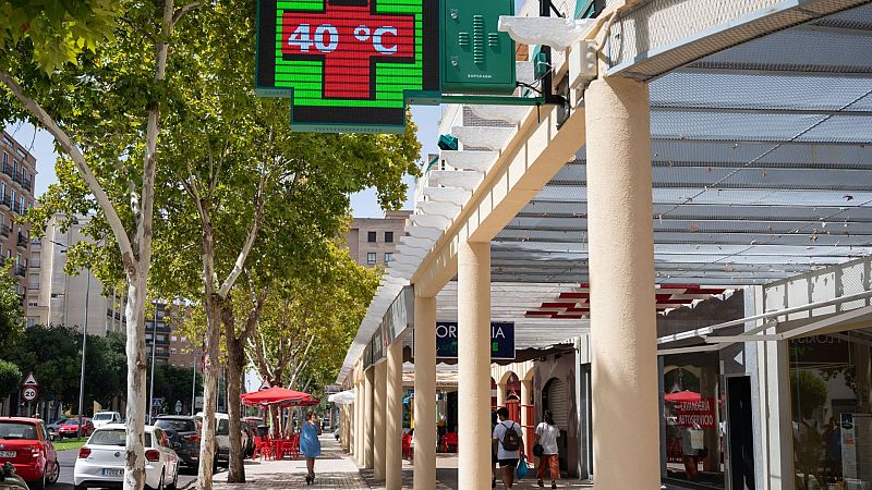 Andalucía y Extremadura superan los 43ºC en el segundo día de la ola de calor que mantiene alerta a 14 comunidades
