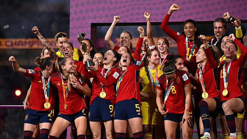 La semana que cambi� el f�tbol espa�ol: de ser campeonas del mundo a su propio #MeToo