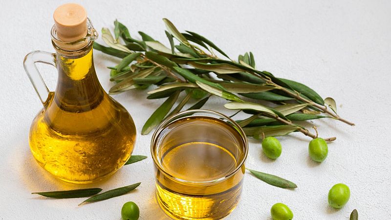 El aceite de oliva, por las nubes: el precio de una botella de litro ya ronda los 10 euros