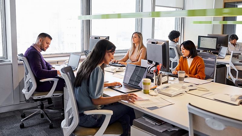 Las grandes tecnológicas reducen el teletrabajo: "La gente es mucho más productiva cuando está en la oficina"