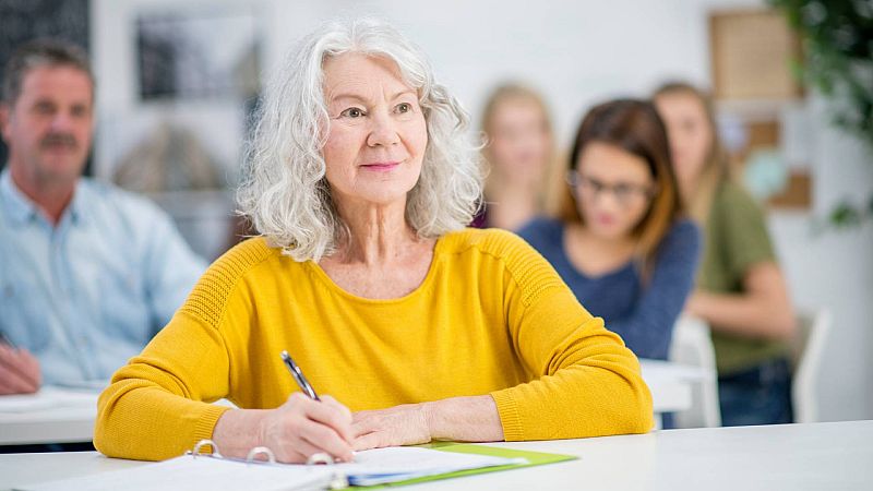 Los sénior también vuelven a clase: "Somos útiles y queremos seguir aprendiendo, el sofá te mata las neuronas"