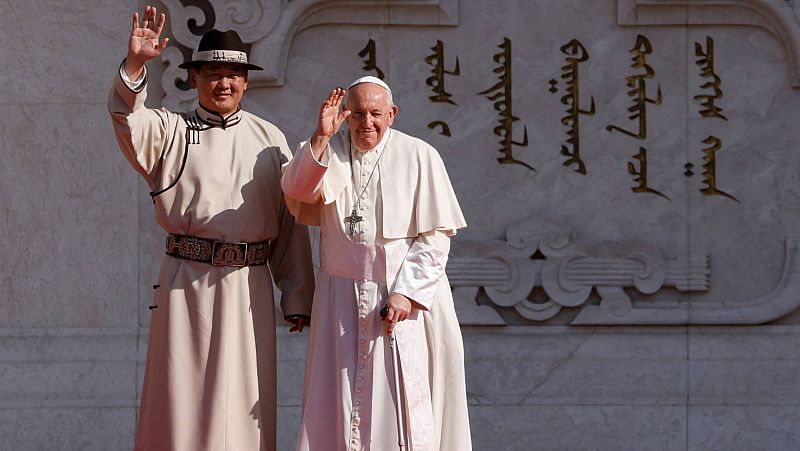 El papa Francisco desea que puedan pasar "las nubes oscuras de la guerra" gracias "al encuentro y al diálogo"