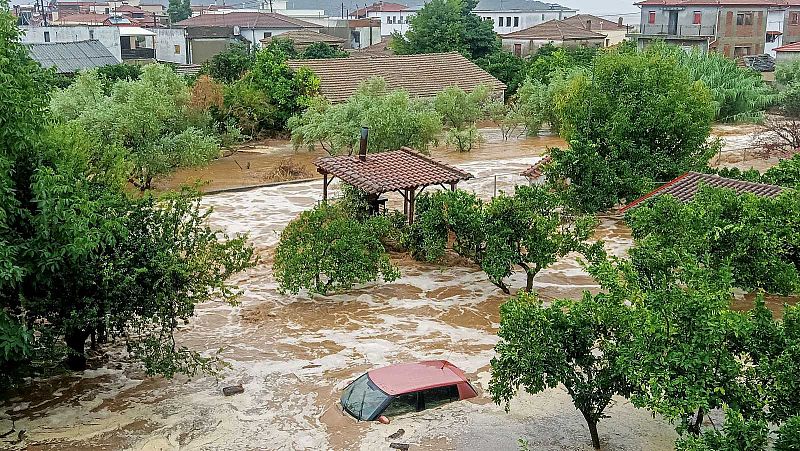 La tormenta Daniel, un fenómeno "completamente extremo" que deja al menos un muerto a su paso por Grecia