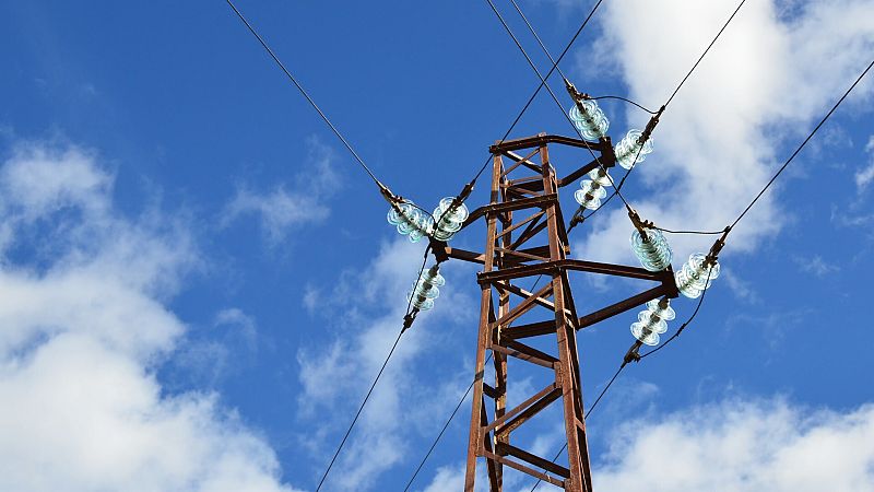 El precio de la luz sube este miércoles más de un 3%, hasta los 107 euros