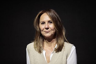 La escritora María Dueñas, de los libros a la pequeña pantalla