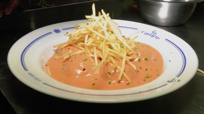 Receta de albóndigas de atún con salsa. Fáciles y deliciosas. ¡Te encantarán!