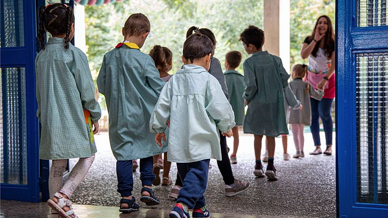 El curso escolar arranca con la asignatura pendiente de la interinidad: "Harían falta al menos 80.000 profesores más"