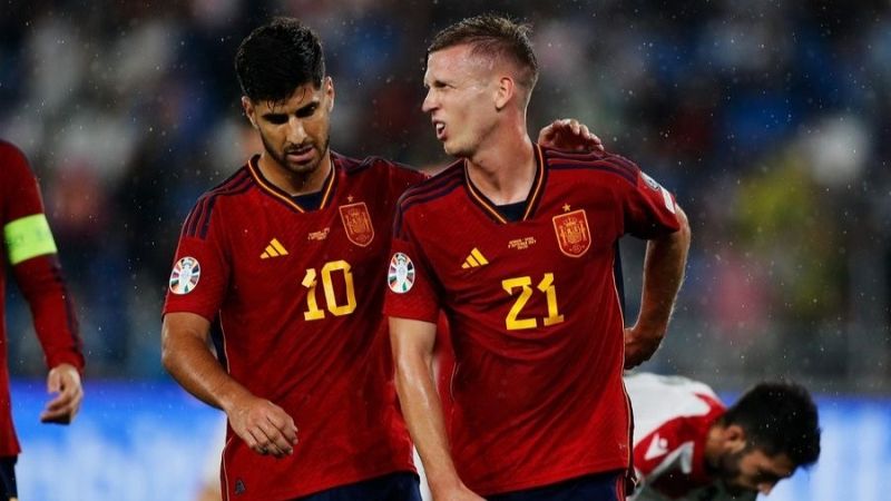 Ferran Torres y Yéremi Pino sustituyen en la selección a los lesionados Dani Olmo y Marco Asensio