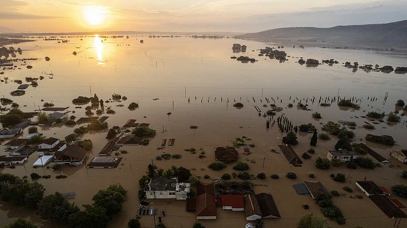 De las inundaciones a los deslizamientos de tierra: crecen los estragos por el paso de la tormenta 'Daniel' en Grecia