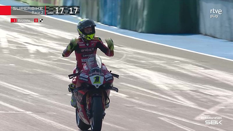Álvaro Bautista frena la racha de Razgatlioglu y se rehace en la lucha por el Mundial de SBK