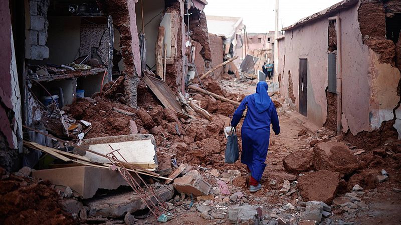 En la zona cero del terremoto: una aldea completamente sepultada, sin ayuda y con decenas de muertos