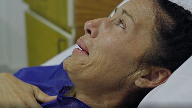 Perla, la concursante hospitalizada, abandona El Conquistador