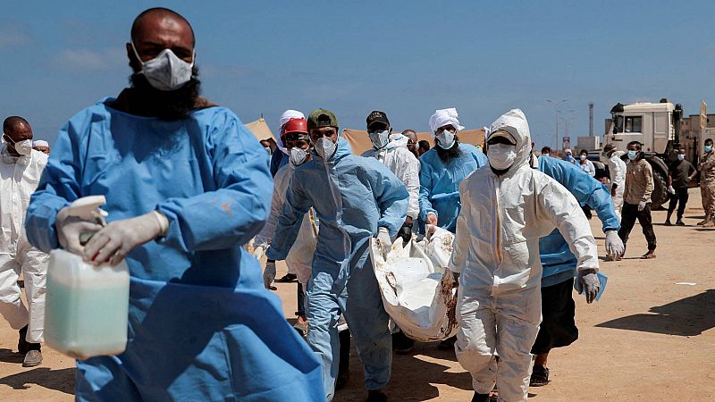 Derna se afana en recuperar los cadáveres de miles de desaparecidos en la zona cero de la tragedia libia