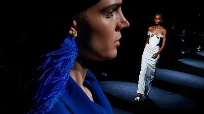 Juan Carlos Pajares se consagra con su moda de autor ante el tibio debut de Andrew Pocrid