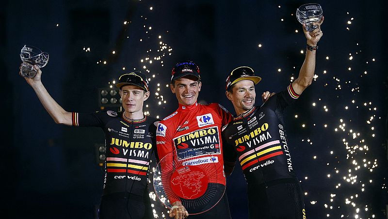 La Vuelta corona a un equipo Jumbo Visma que pasará a la historia