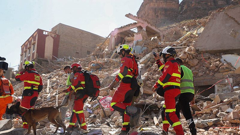 El rey Mohamed VI de Marruecos agradece la participación de la UME en las tareas de rescate de las víctimas del terremoto