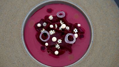 Receta de sopa fr�a de remolacha, tudanca y queso pic�n de MasterChef Celebrity 8