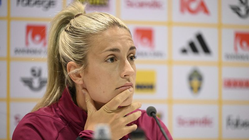 Alexia Putellas: "Nunca hemos pedido quitar o poner a un entrenador, no es nuestro trabajo"