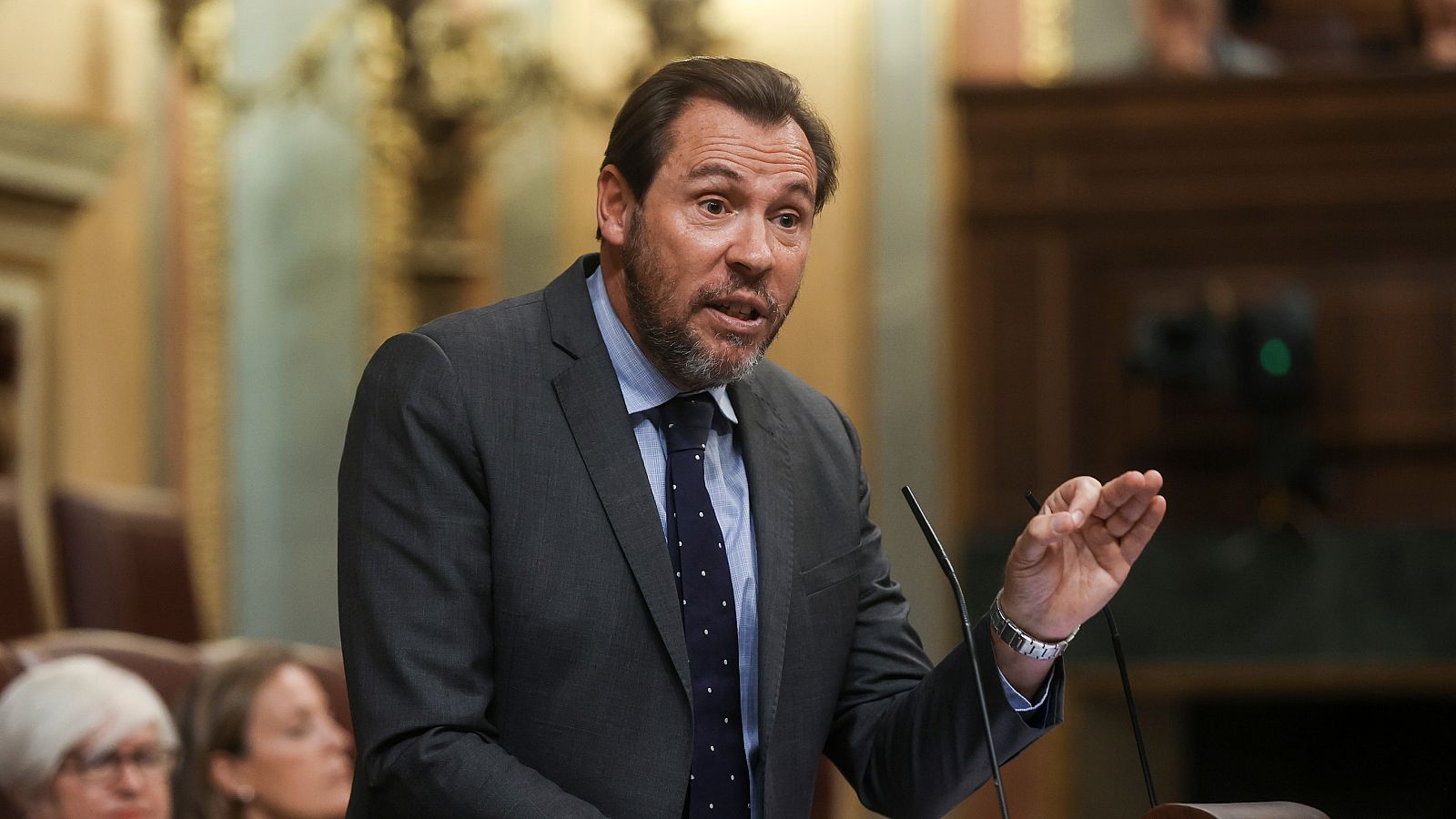 Puente al PP: "Pierdan toda esperanza de quebrar a este PSOE que tanto les molesta"