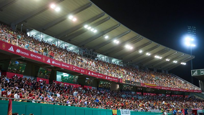 La España campeona del mundo bate el récord de asistencia a un partido de la selección femenina
