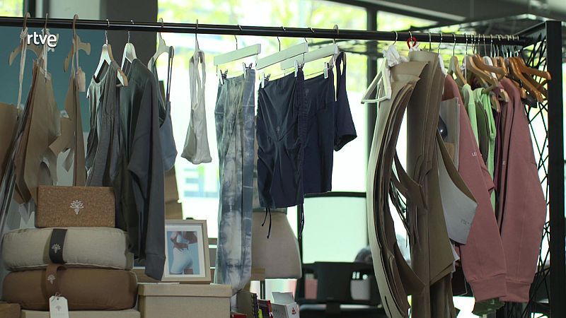 Roba esportiva feta amb algues marines: moda sostenible