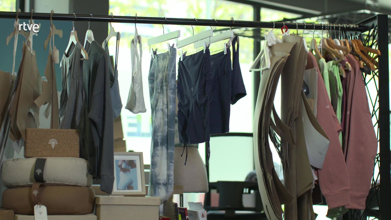 Va de Verd - Roba feta amb algues - Veure ara