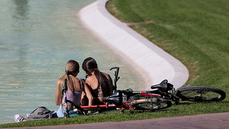 La llegada de aire sahariano intensificará el calor desde este viernes, con máximas de hasta 38º