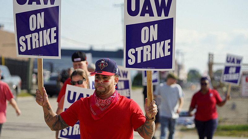 La huelga de la automoción en Estados Unidos se extiende a otras dos plantas de montaje de Ford y General Motors